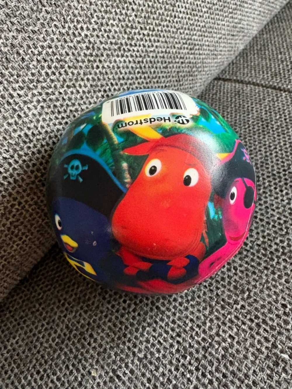 Backyardigans Rubber Ball - Picture 2 of 3